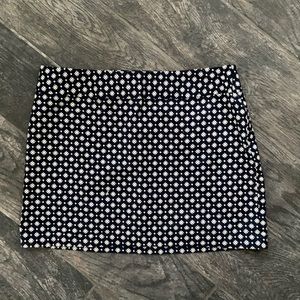 Preppy old navy patterned mini skirt